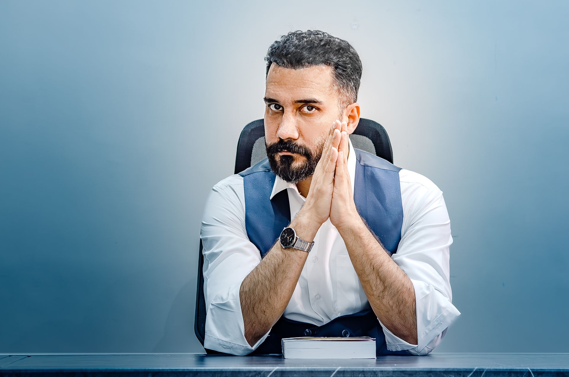 با ما در ارتباط باشید